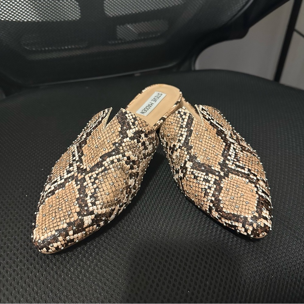 Steve Madden Snake Slide On Flats, Size 9.5 Womens - image 1